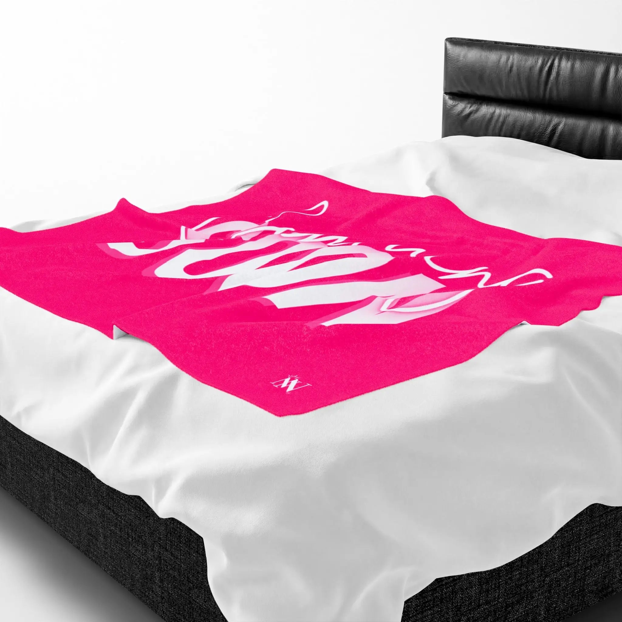 Cumming Soon Plain Signature Pink Blanket