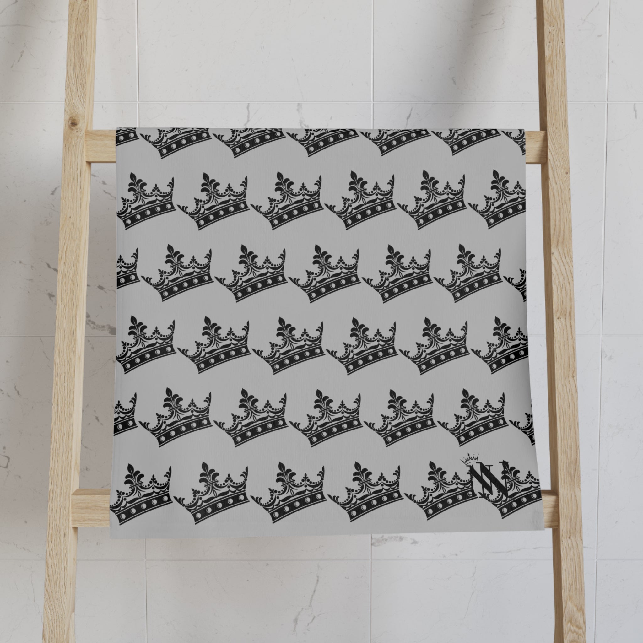 Crown Queen Pattern Silver Cum Towel