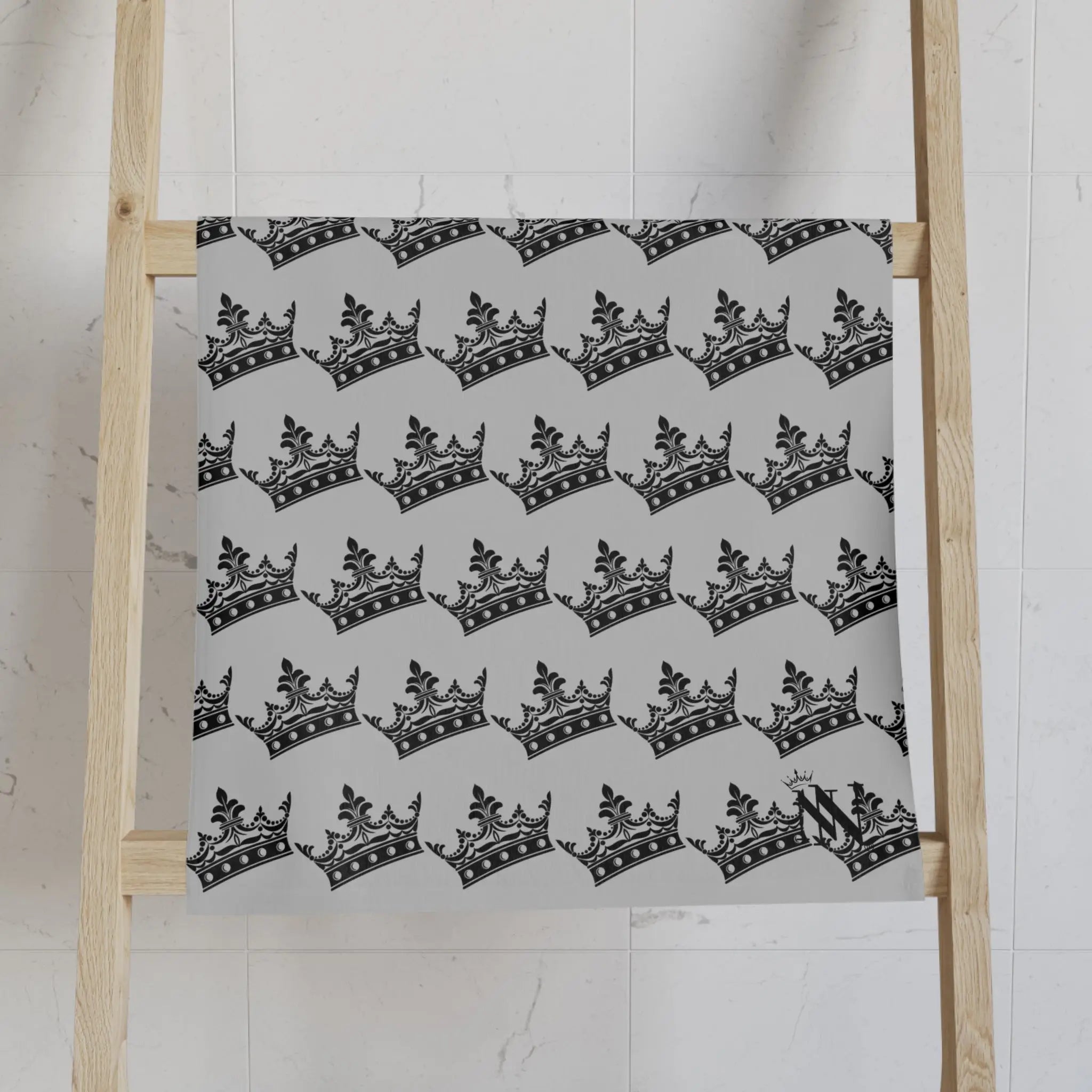 Crown Queen Pattern Silver Cum Towel