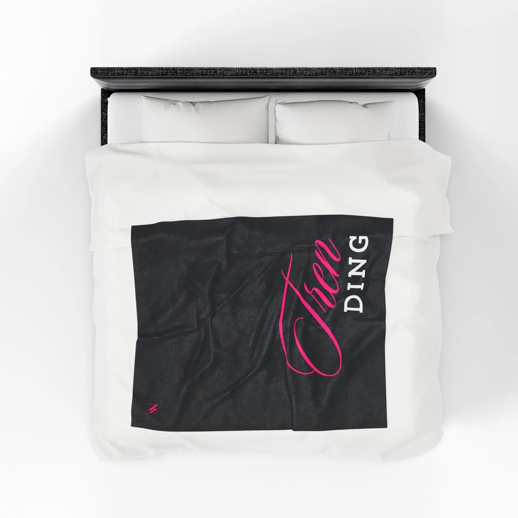 Trending | Mix & Match Velveteen Fun-Flirty Lovers’ Blankets