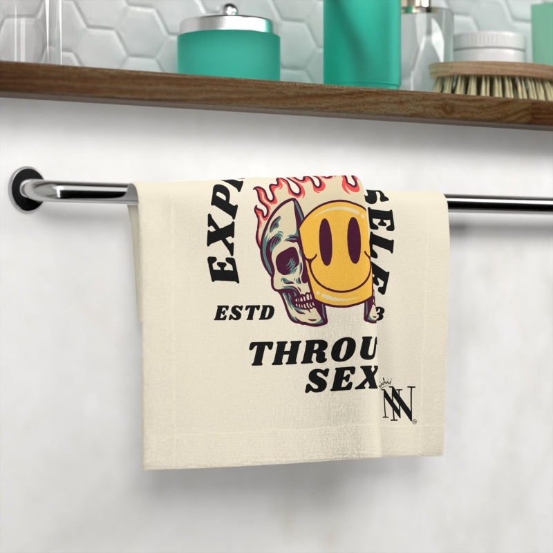 Express Yourself | Mix & Match Lils’ Fun-Flirty Lovers’ Towels