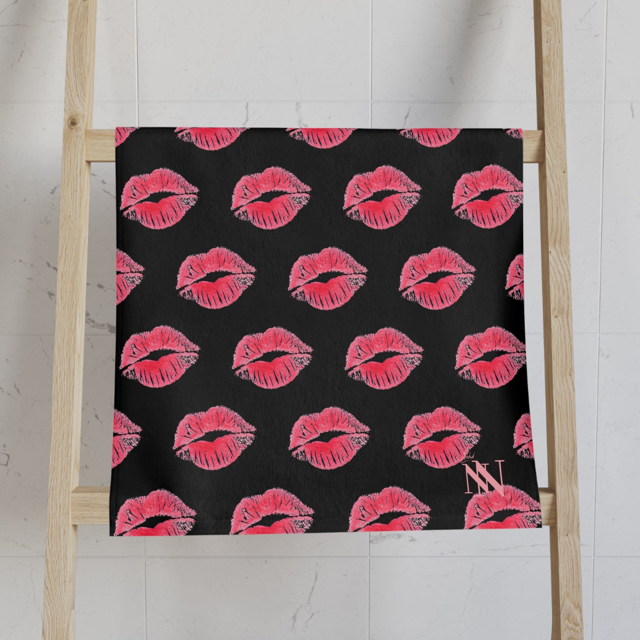 Lips Kiss Mark Pattern Cum Towel