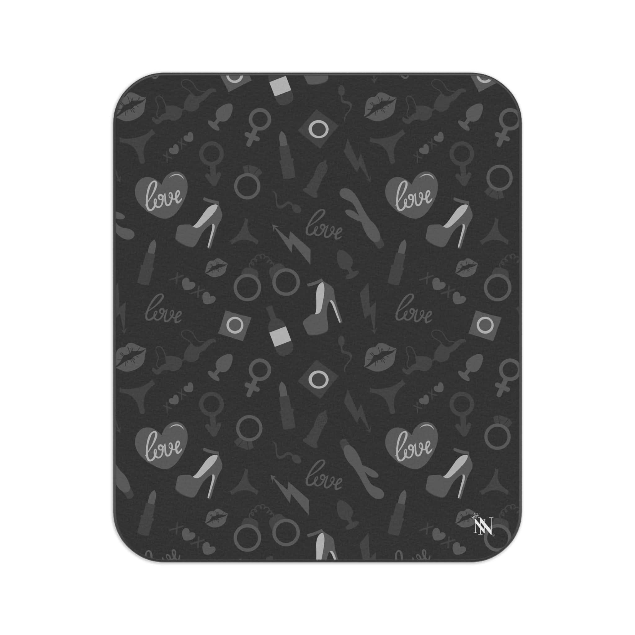 Black Sex Toys | Mix Match Fun-Flirty Lovers’ Water-Resistant Blankets