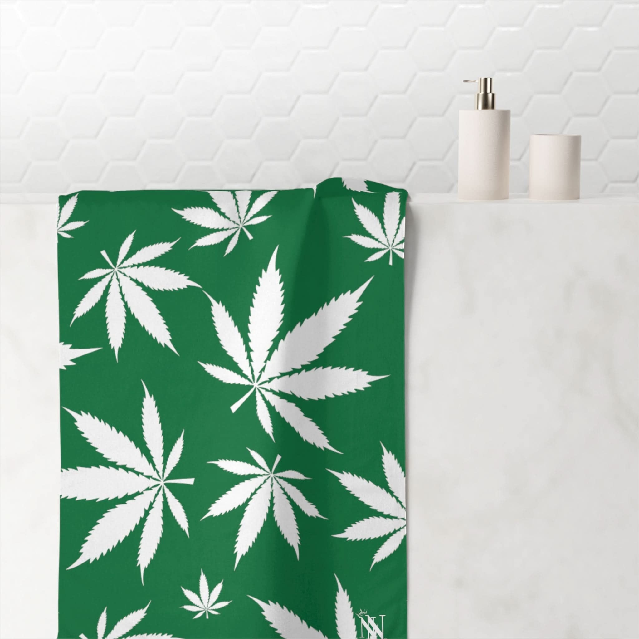 Cannabis Love Green | Mix & Match XL Fun-Flirty Lovers’ Towels