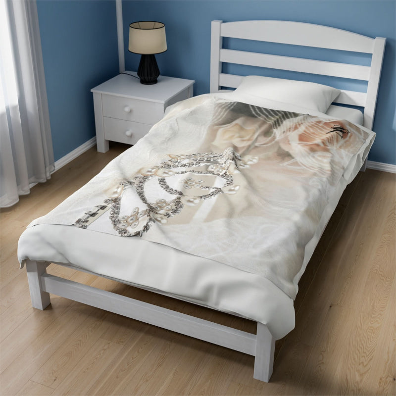 Delicate Crown | Mix & Match Fun-Flirty Lovers’ Blankets