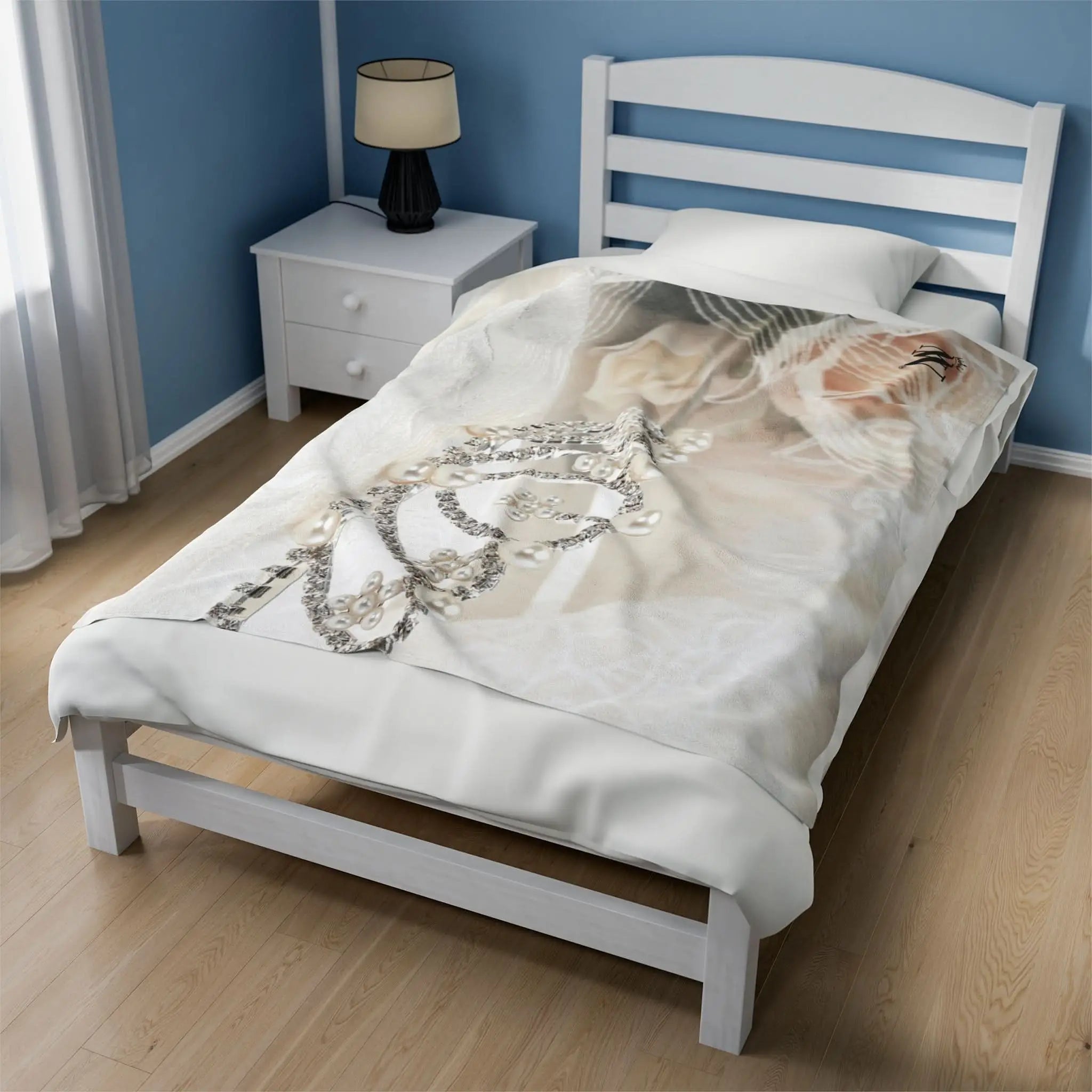 Delicate Crown | Mix & Match Fun-Flirty Lovers’ Blankets