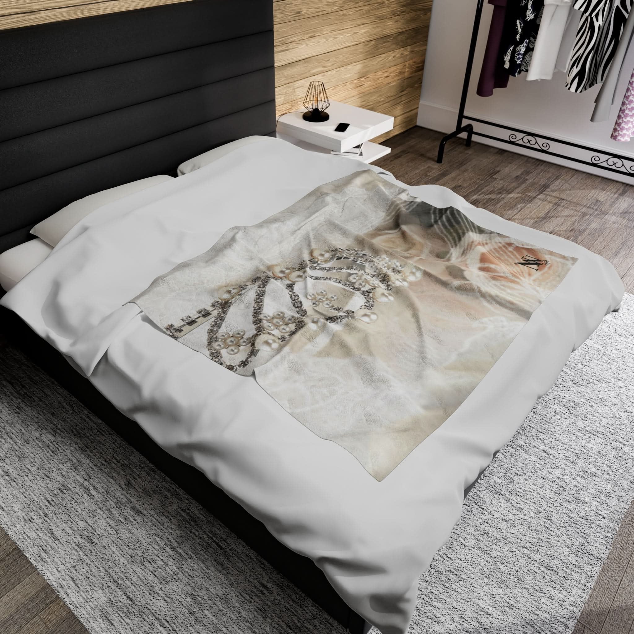 Delicate Crown | Mix & Match Fun-Flirty Lovers’ Blankets