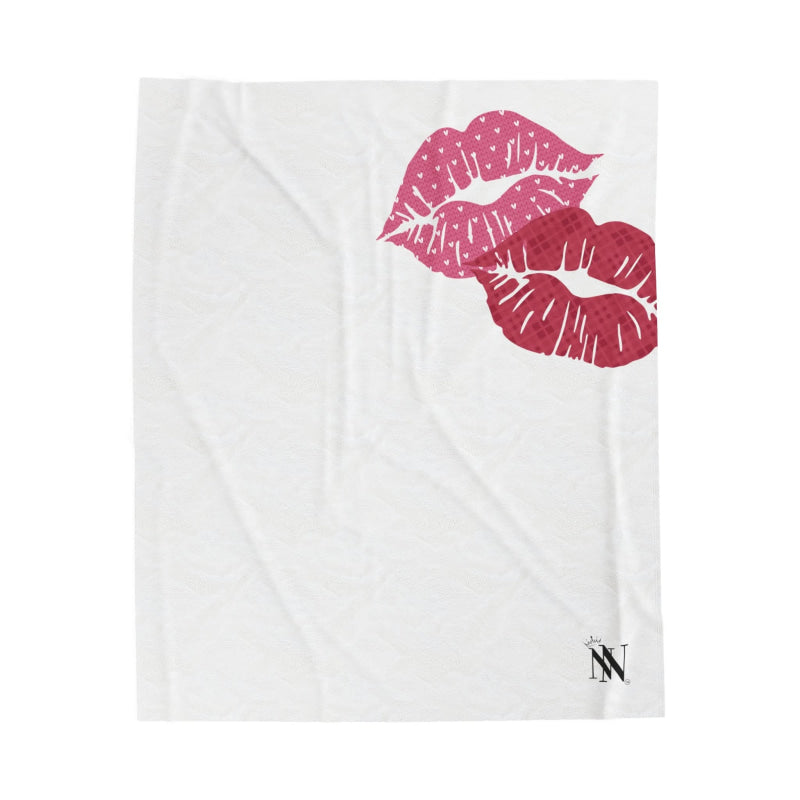 Dramatic Pink Lips | Mix & Match Fun-Flirty Lovers’ Blankets