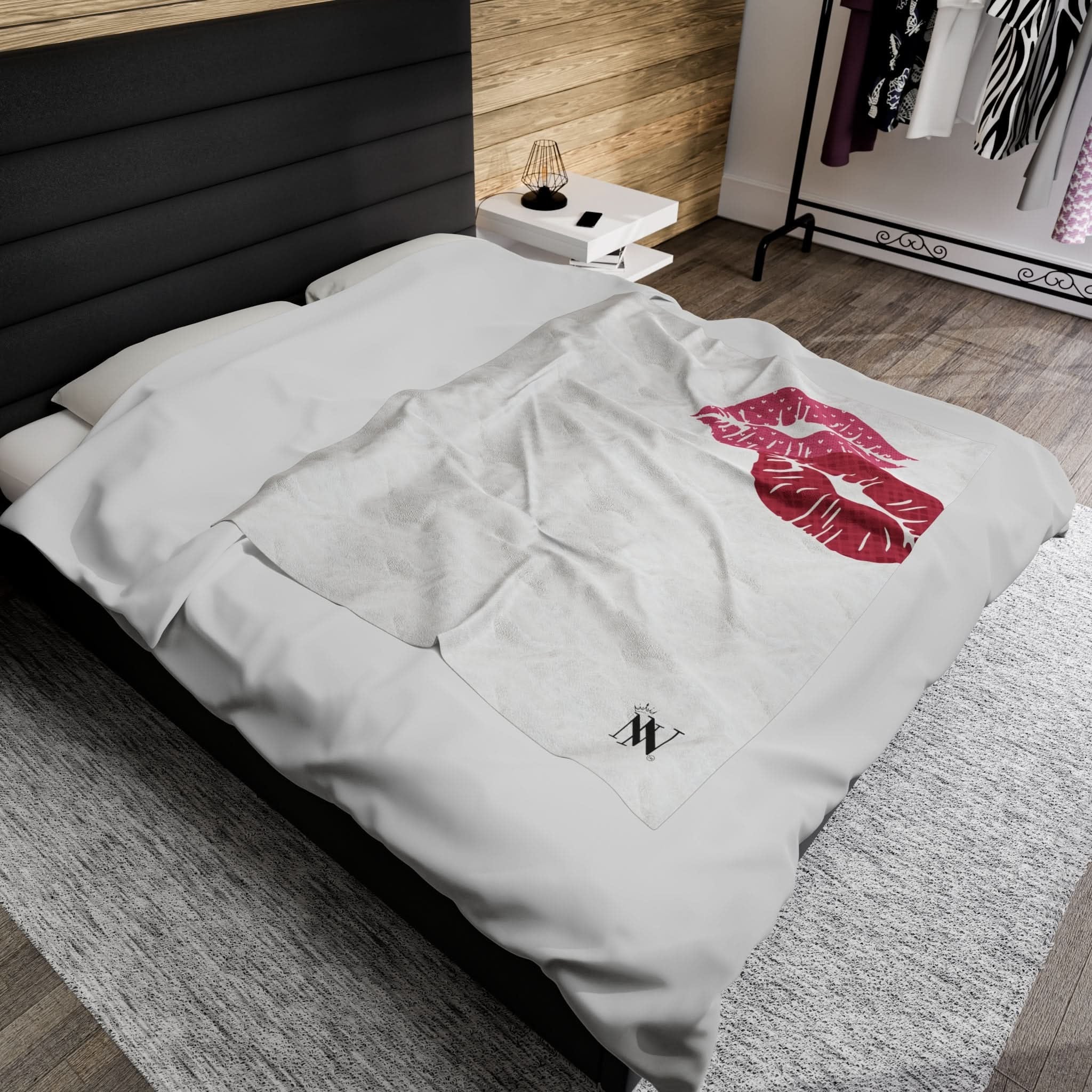Dramatic Pink Lips | Mix & Match Fun-Flirty Lovers’ Blankets