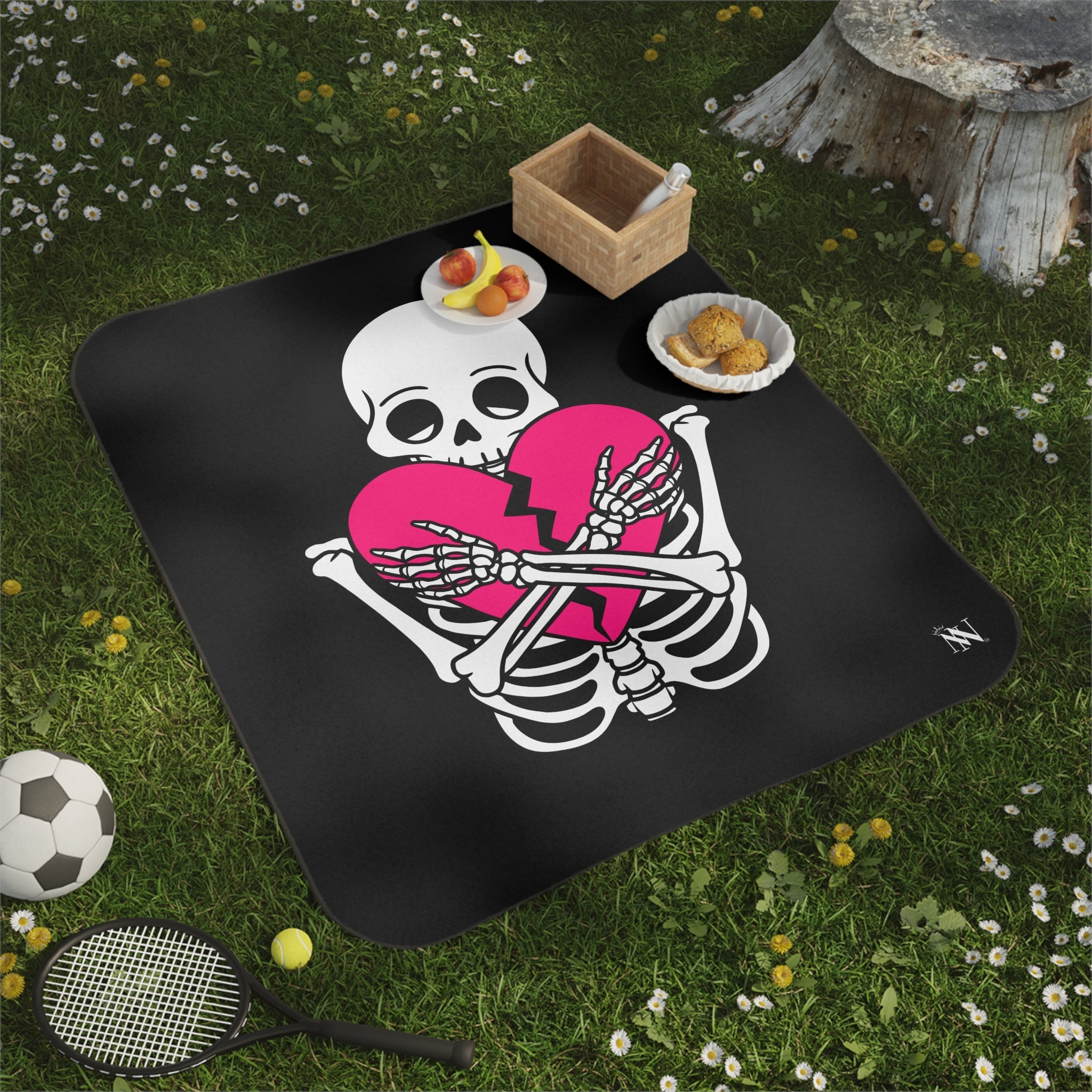 Heartbreaker Love Black | Mix Match Fun-Flirty Lovers’ Water-Resistant Blankets