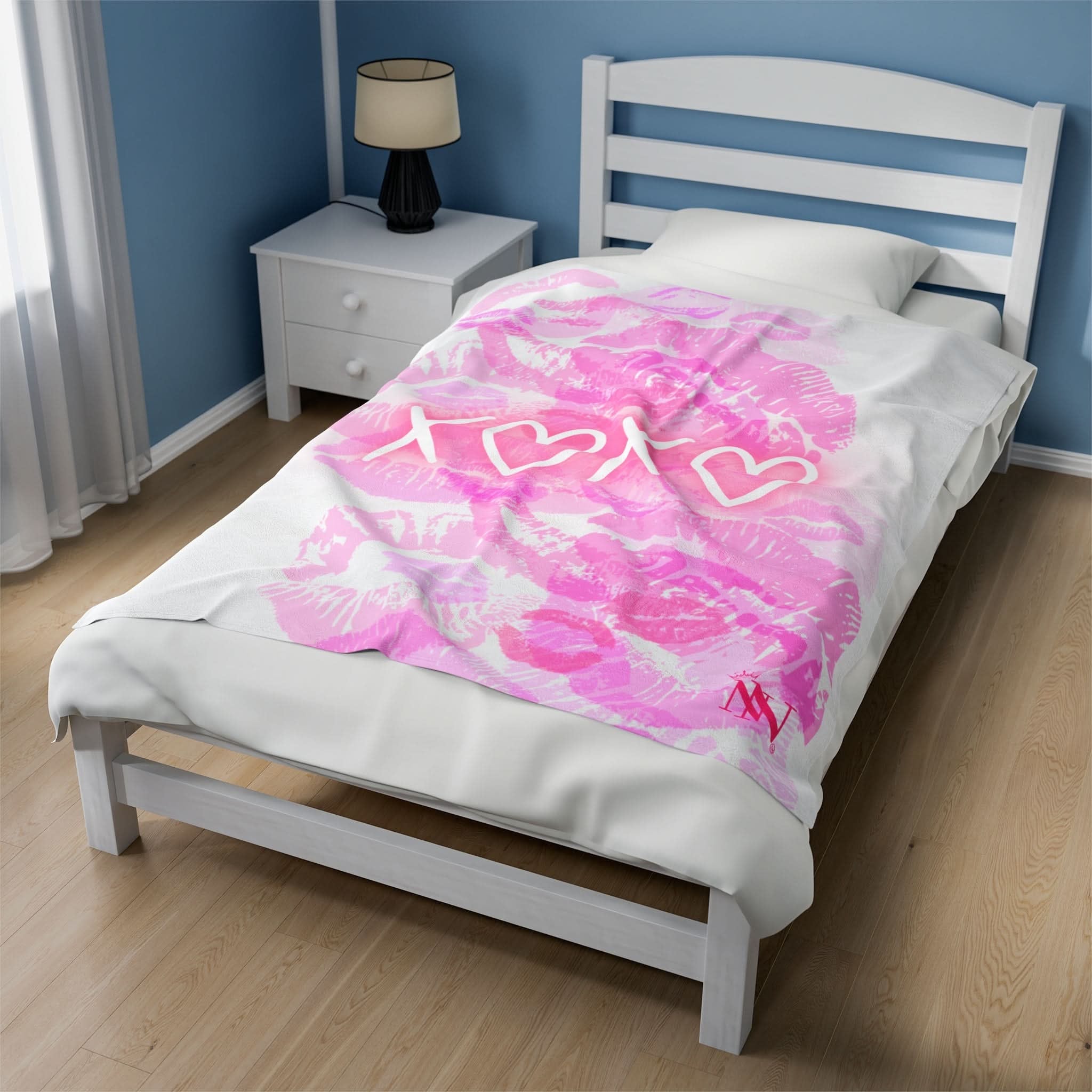 Piled High Kiss | Mix & Match Fun-Flirty Loversā Blankets