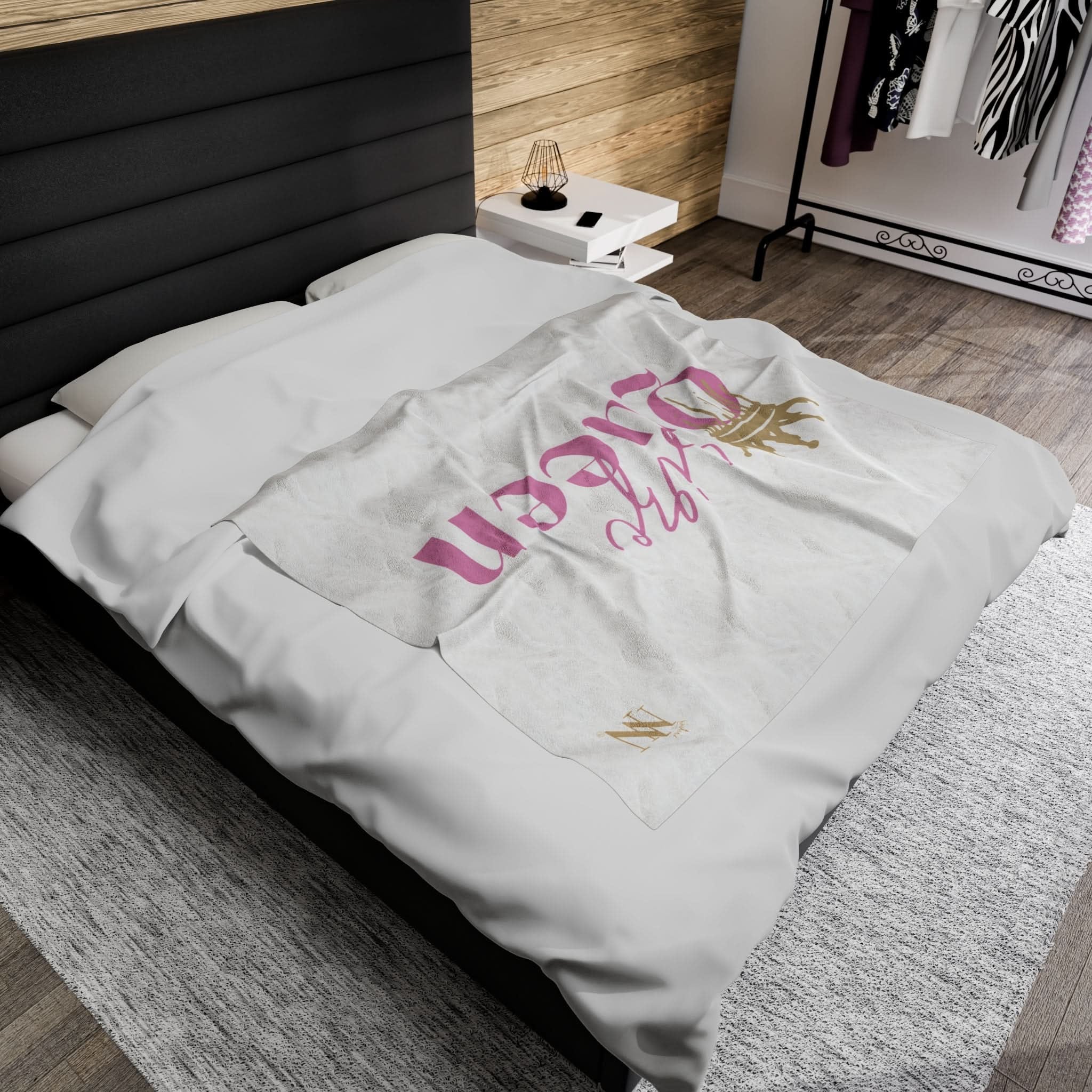 Size Queen | Mix & Match Fun-Flirty Loversā Blankets