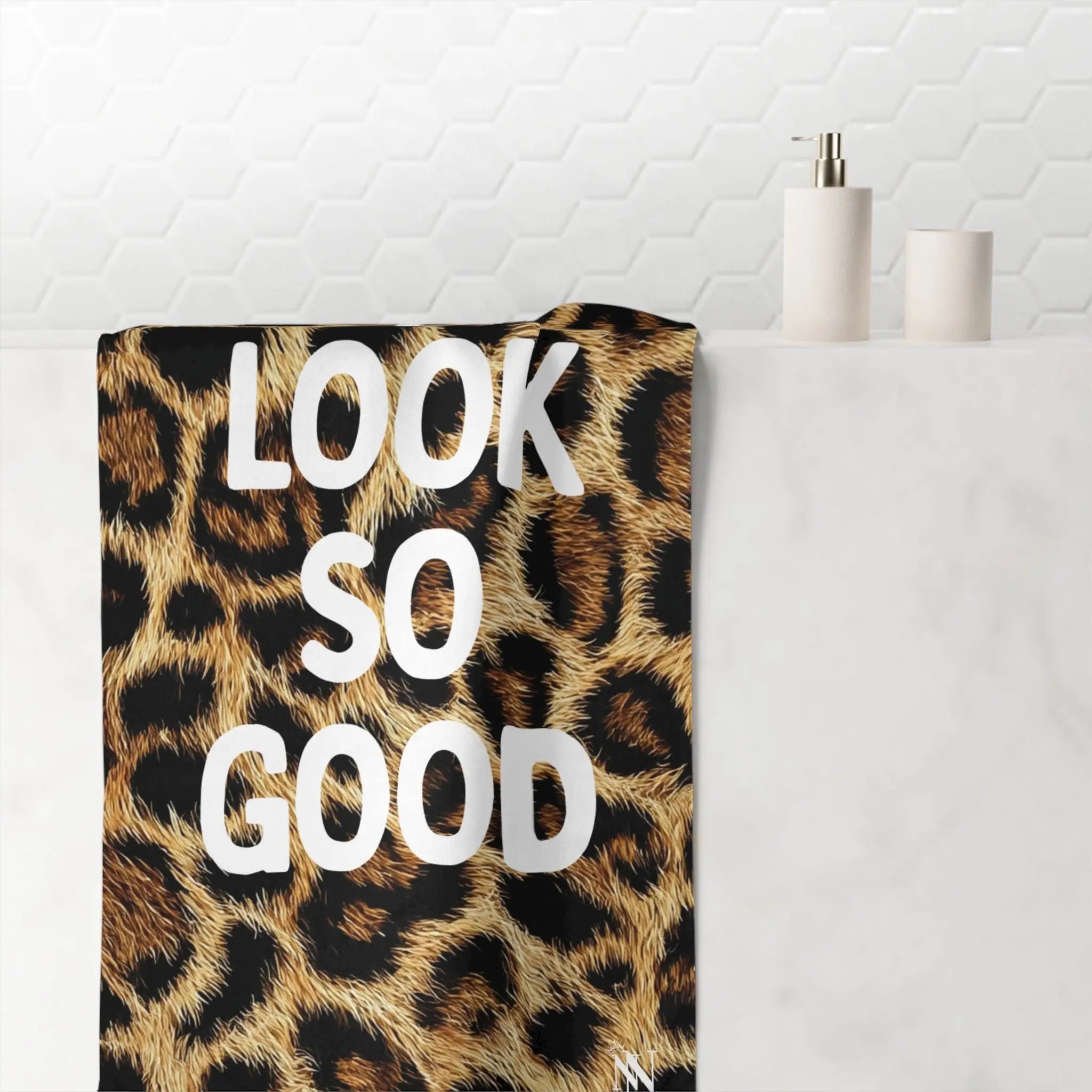 I Look So Good Realistic Cheetah Print Beach Towel