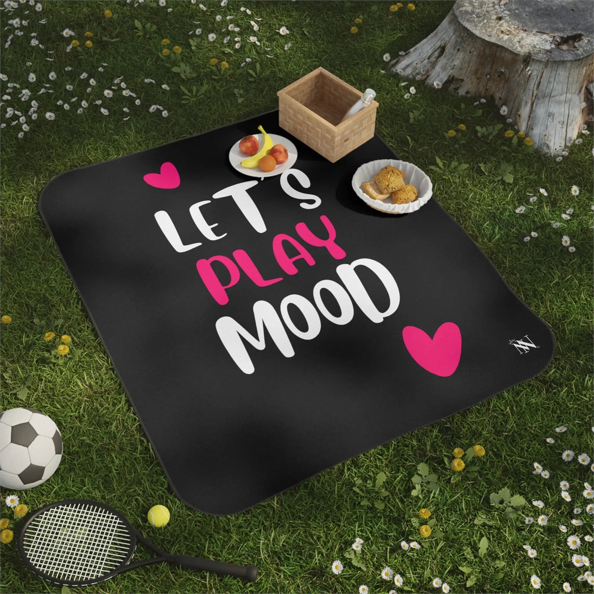 Let’s Play Mood Hearts Playful Women’s Water-Resistant Squirt Blanket