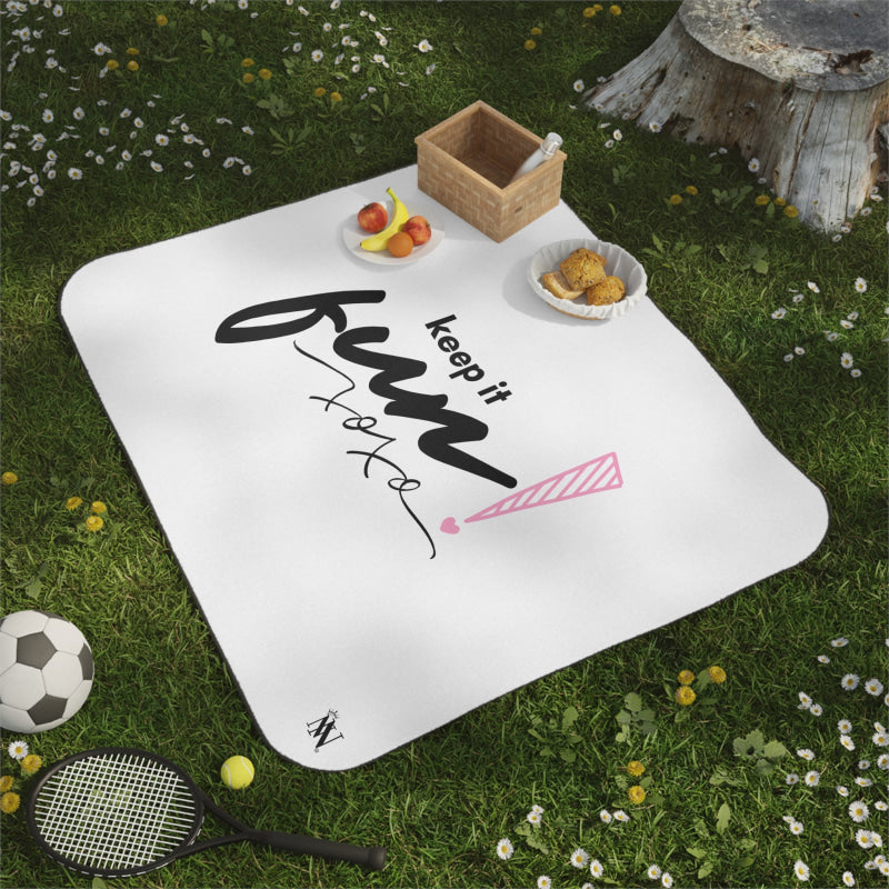 Keep It Fun! XOXO | Mix Match Fun-Flirty Lovers’ Water-Resistant Blankets