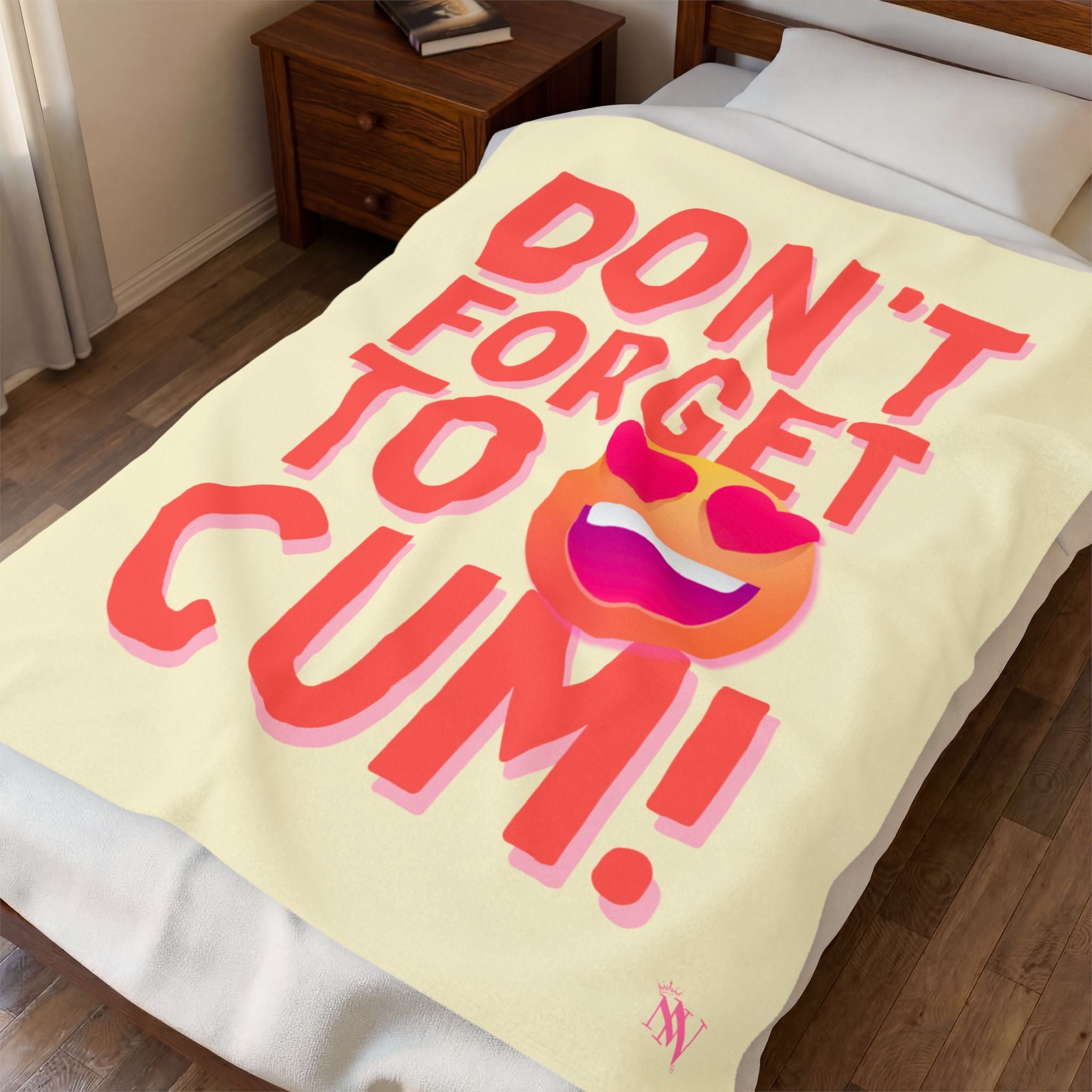 Don’t Forget to Cum! Heart Eyes Emoji Romantic Lovers Gifts Blanket
