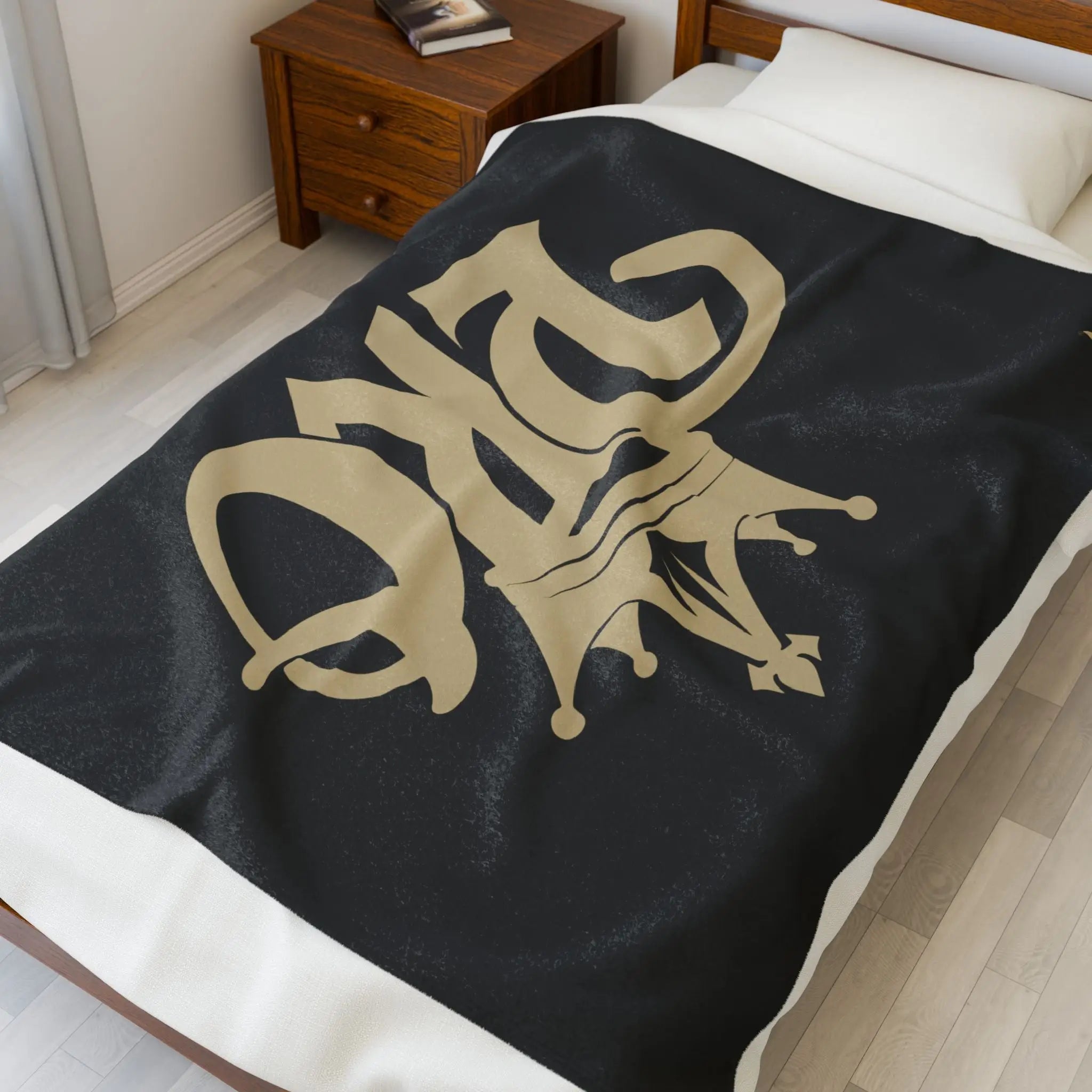 Crowned Pro | Mix & Match Velveteen Fun-Flirty Lovers’ Blankets