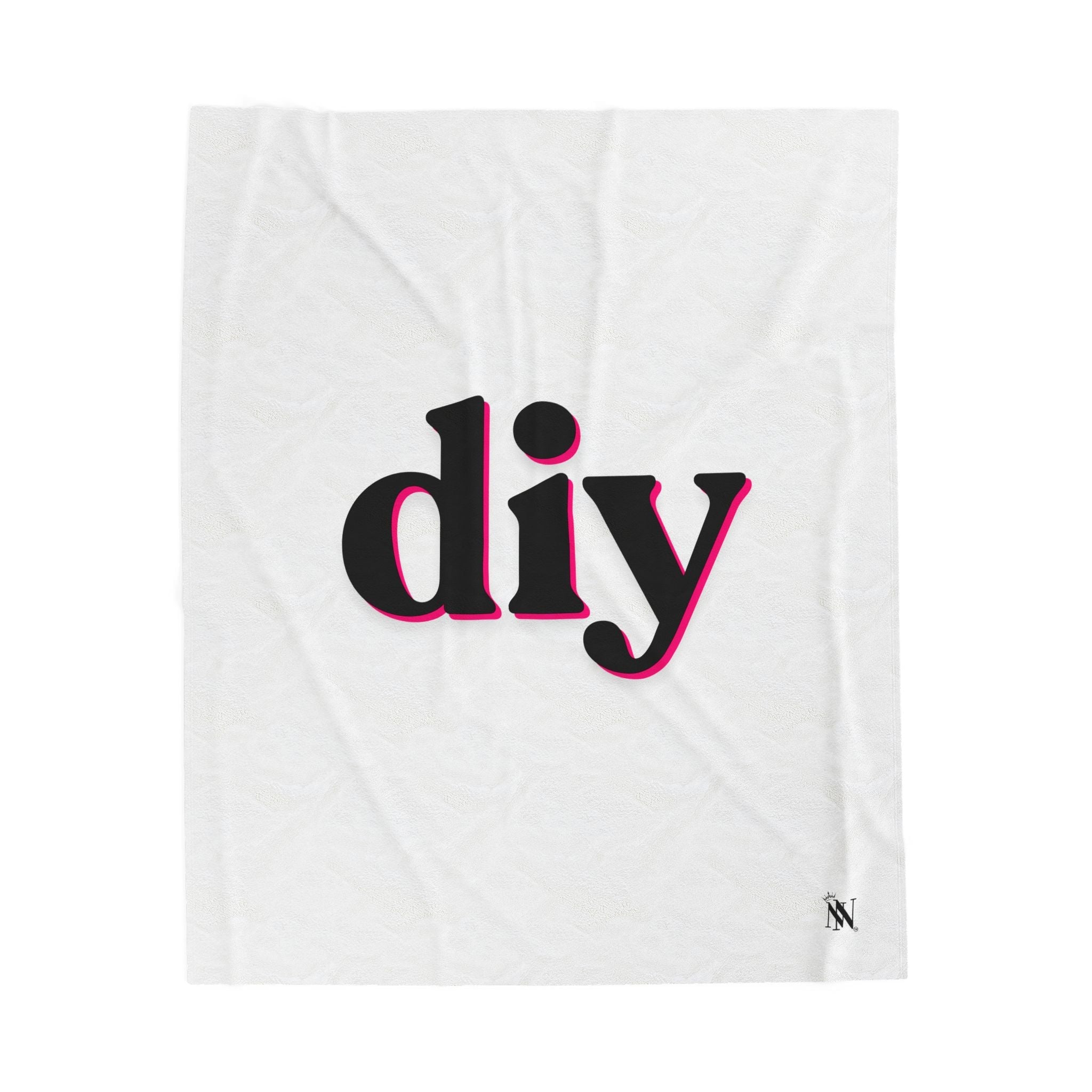 DIY | Mix & Match Fun-Flirty Lovers’ Blankets