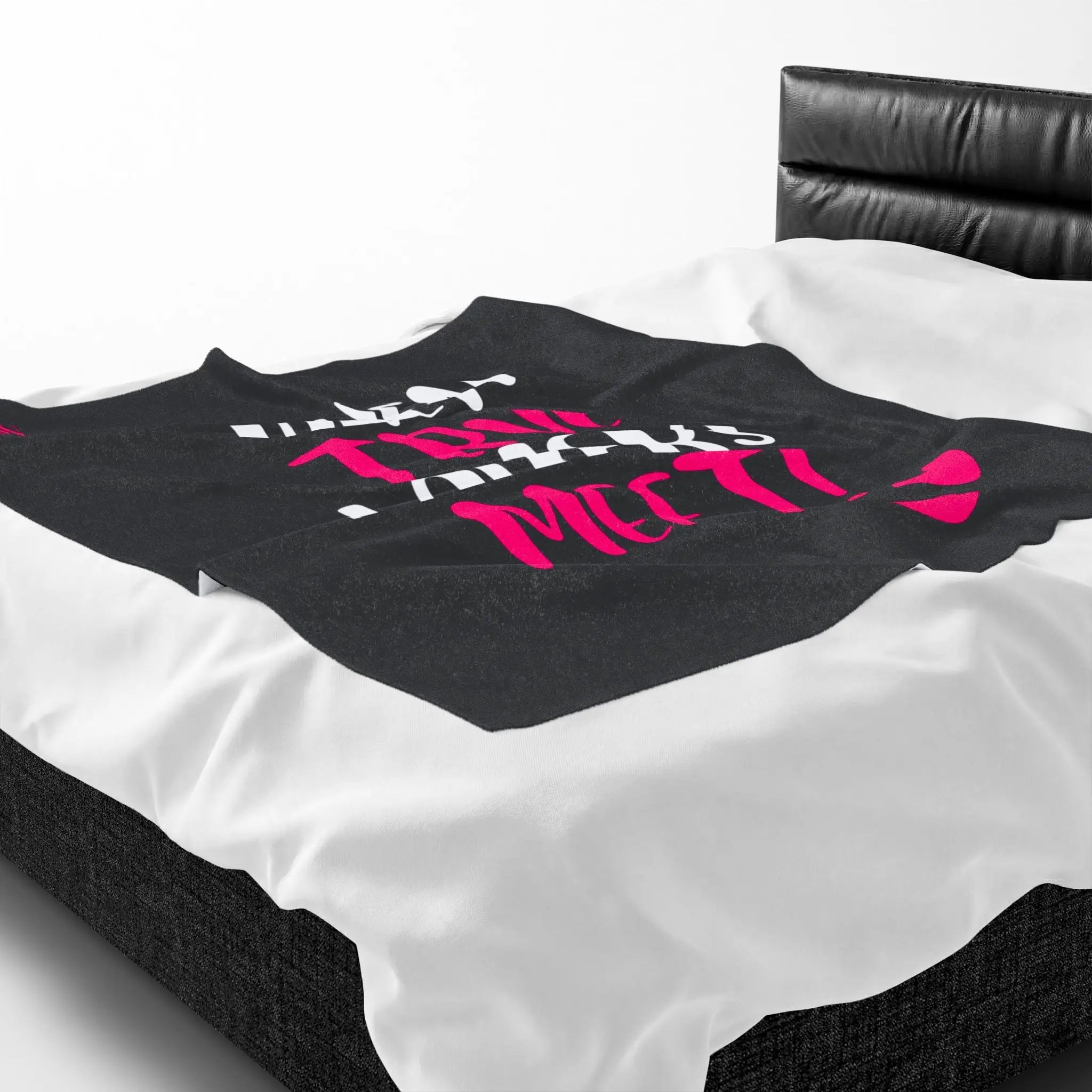 When True Lovers Meet | Nectar Napkins Fun-Flirty Lovers’ Blankets