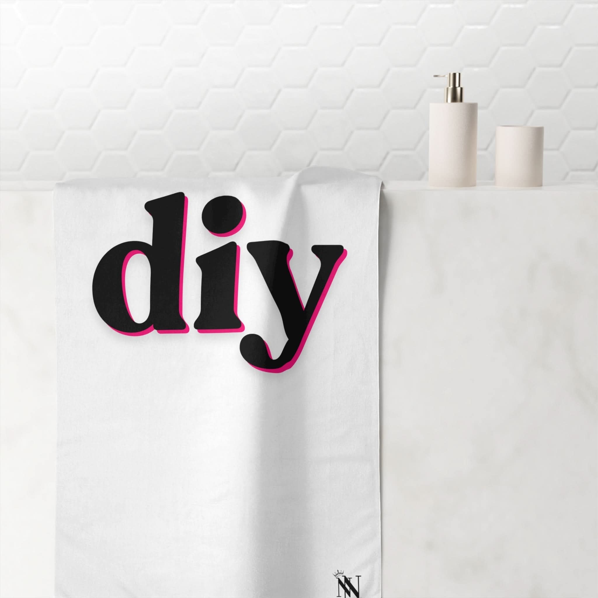 DIY | Mix & Match Naughty XL Fun-Flirty Lovers’ Towels