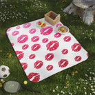 Ombre Kiss Pattern | Mix Match Fun-Flirty Lovers’ Water-Resistant Blankets
